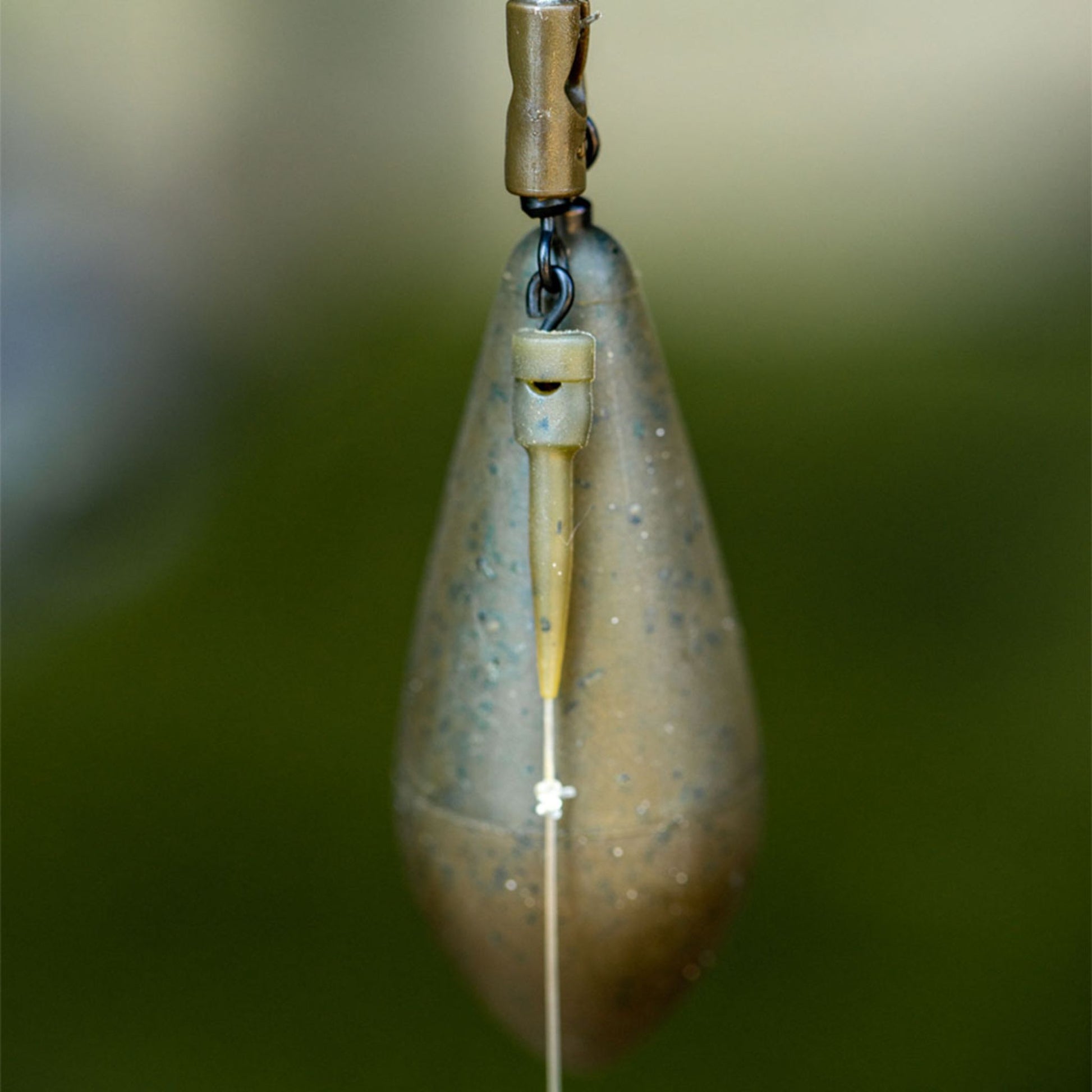 Evolve Short Ring Link Anti-Tangle Sleeves close-up showing cutting marker and depth-limiting features, 10 pack