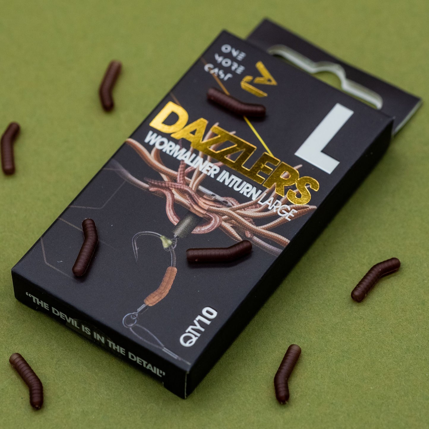 OMC Dazzlers Wormaliner Inturn large brown 10 pack for size 6 hooks or larger