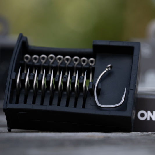 OMC The Lock carp fishing hooks with lock shape for secure hook-ups, 10 pack